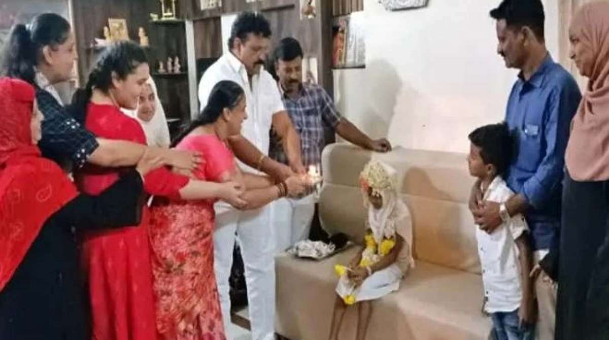 प्रेम: यहां मुस्लिम बेटी ने रखा रोजा, मित्र हिंदू परिवार ने की बेटी की पूजा अर्चना,,