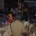 दुःसाहस: शोभा यात्रा पर पुलिस कर्मियों पर पथराव, कई घायल, हाई अलर्ट जारी… 