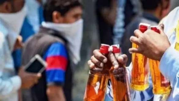 Action: प्रशासन ने की कार्रवाई, अवैध खनन और शराब ओवर रेटिंग पर कसी नकेल…