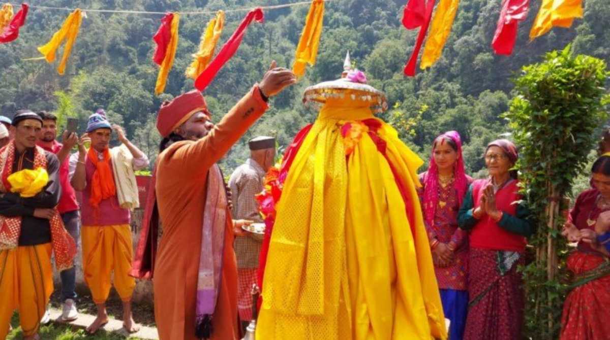 पंच केदारः भक्तों के दर्शन के लिए खुल गए द्वितीय और चतुर्थ केदार के कपाट…