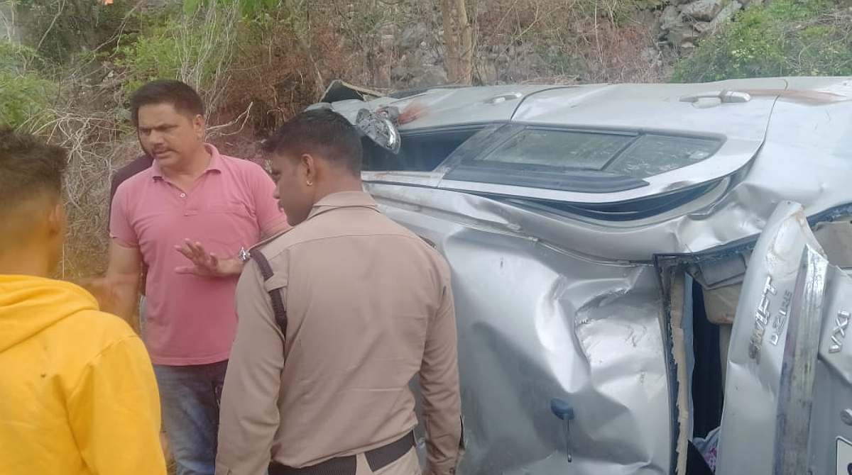 ब्रेकिंग: देहरादून जा रही एक कार देवप्रयाग के पास दुर्घटनाग्रस्त, महिला की मौत…