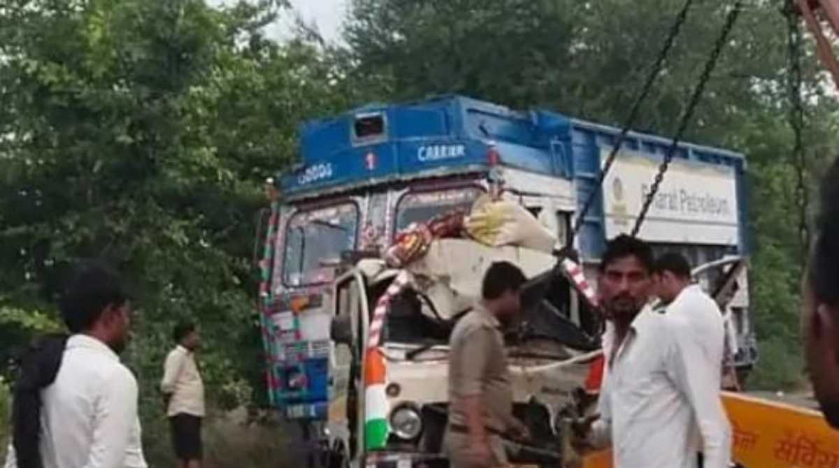 हादसा: यहां गंगा स्नान कर लौट रहे श्रद्धालुओं की दुर्घटना, 10 की मौत से मचा कोहराम…