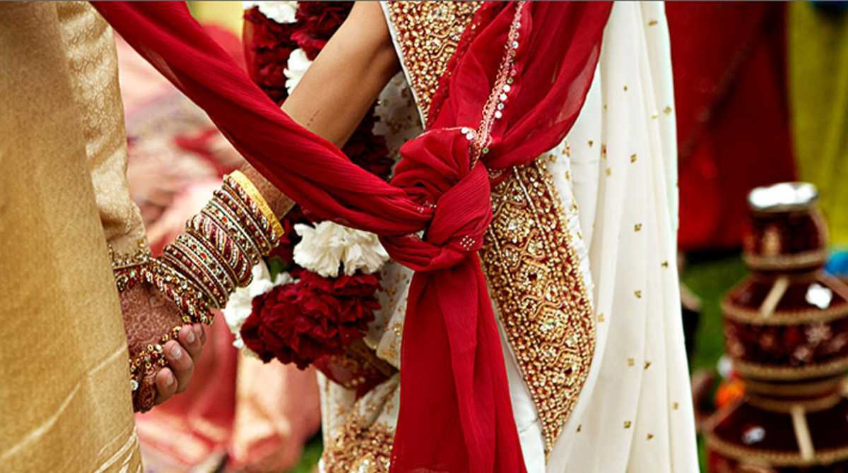 मैरिज: यहां थाने में ही परिणय सूत्र में बंधे दूल्हा-दुल्हन, पढ़िए रोचक खबर,,