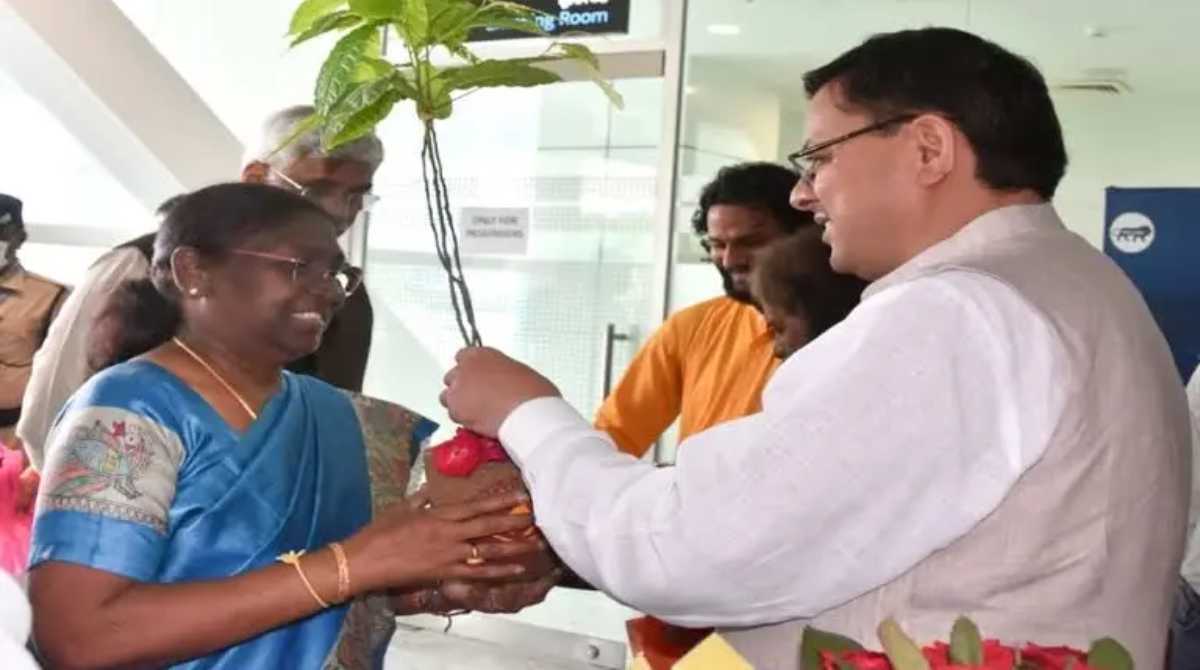 द्रौपदी मुर्मू बनीं भारत की पहली आदिवासी महिला राष्ट्रपति, सीएम धामी सहित दिग्गजों ने दी बधाई…