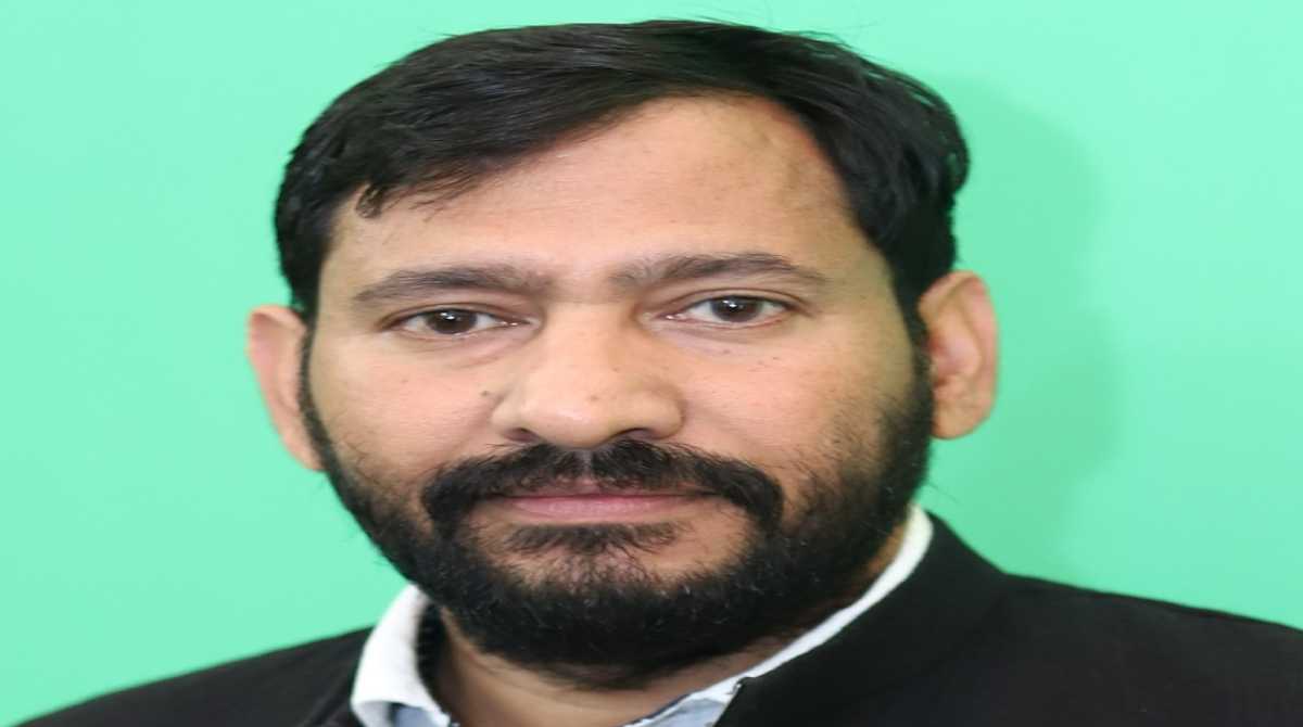 बच्चों के सर पर लीसा उड़ेलने पर यूकेडी ने की कार्रवाई की मांग