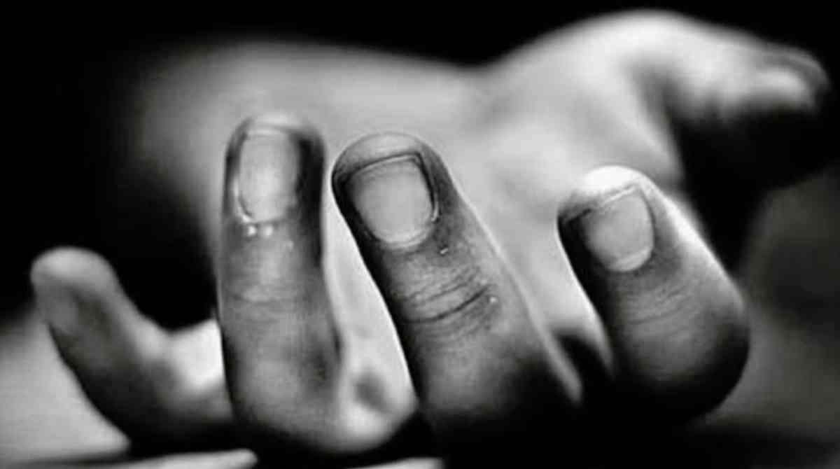 असमंजस: यूनिट टेस्ट में एक प्रश्न छूट गया तो किशोरी ने आत्महत्या कर ली…