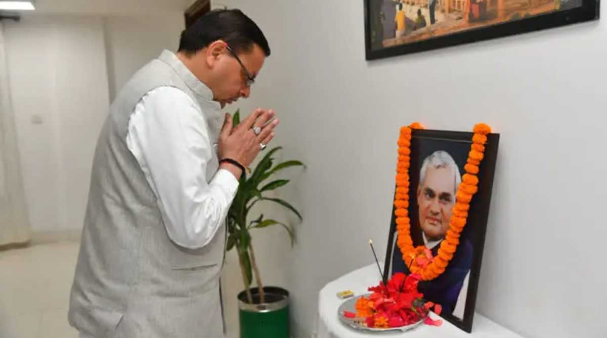 पूर्व प्रधानमंत्री अटल बिहारी वाजपेयी की आज चौथी पुण्यतिथि, सीएम धामी ने दी श्रद्धांजलि