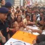 उत्तराखंडः तिरंगे में लिपटा आया जवान का पार्थिव शव, क्षेत्र में शोक की लहर, परिजन बेसुध…