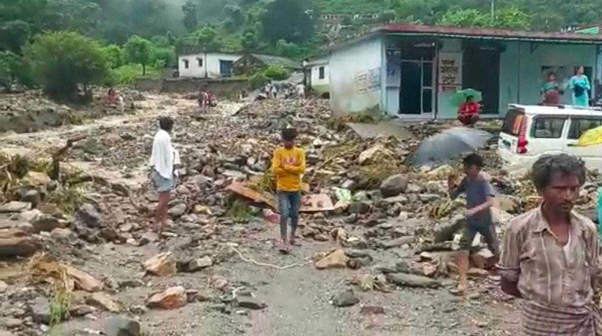 टिहरी में भी अतिवृष्टि से तबाही, मलबे में दबी महिला, पेयजल बाधित, रेस्क्यू जारी…
