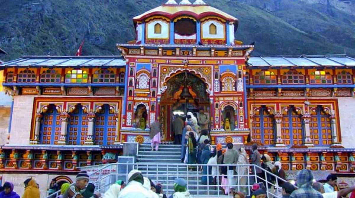 उत्‍तराखंड में बद्रीनाथ सहित कई मंदिरों में यात्रियों को मिलेगी ये नई सुविधा, जानिए…