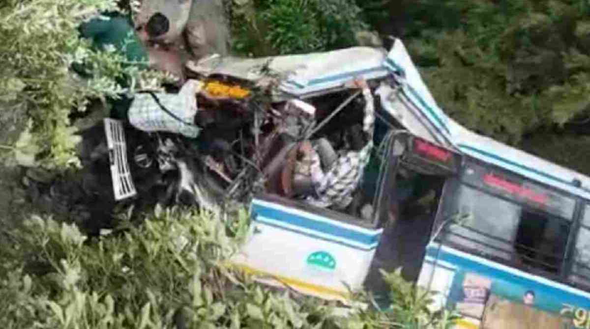 हादसा: मसूरी में बस दुर्घटनाग्रस्त, 36 लोग थे सवार, 17 घायल…