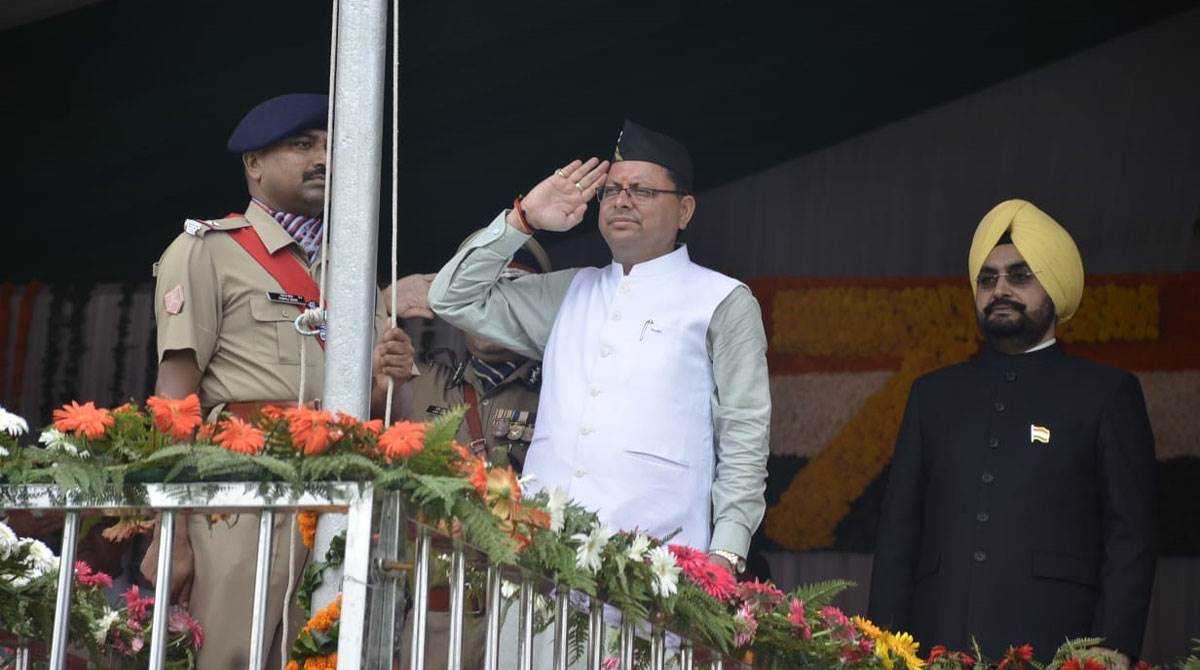 स्वतंत्रता दिवस पर तिरंगा फहराकर बोले सीएम धामी, बोले- विकास का मॉडल बनेगा उत्तराखंड…