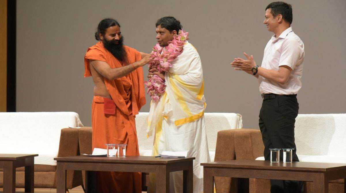 आचार्य बालकृष्ण और कर्नल अमित बिष्ट ने रचा इतिहास: बाबा रामदेव…