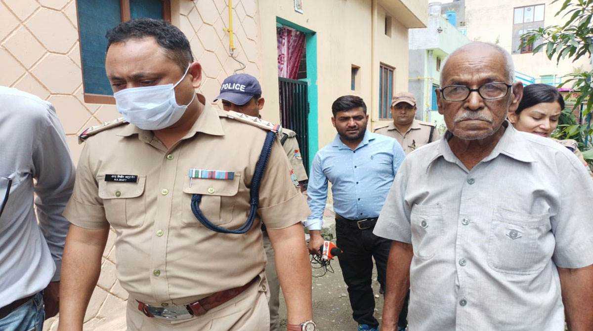 देहरादून में सनसनीखेज वारदात, बुजुर्ग ने की पत्नी की निर्मम हत्या…