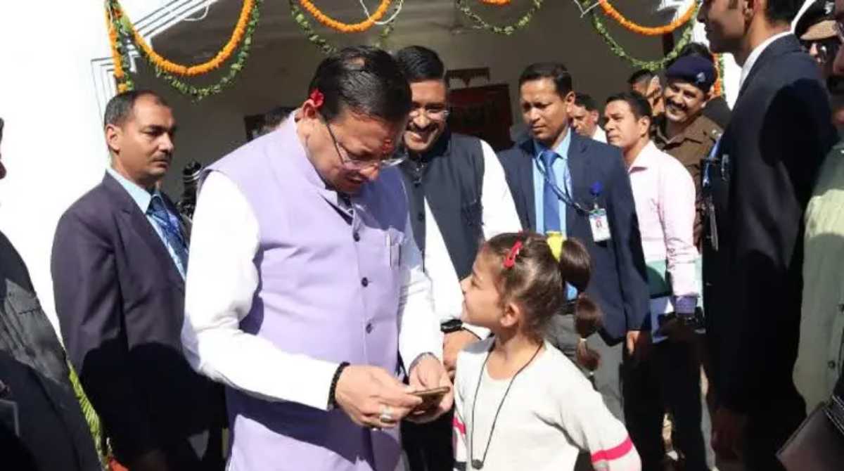 सीएम धामी ने दी आमजन को दिवाली की बधाई, यहां सुनी लोगों की समस्याएं…