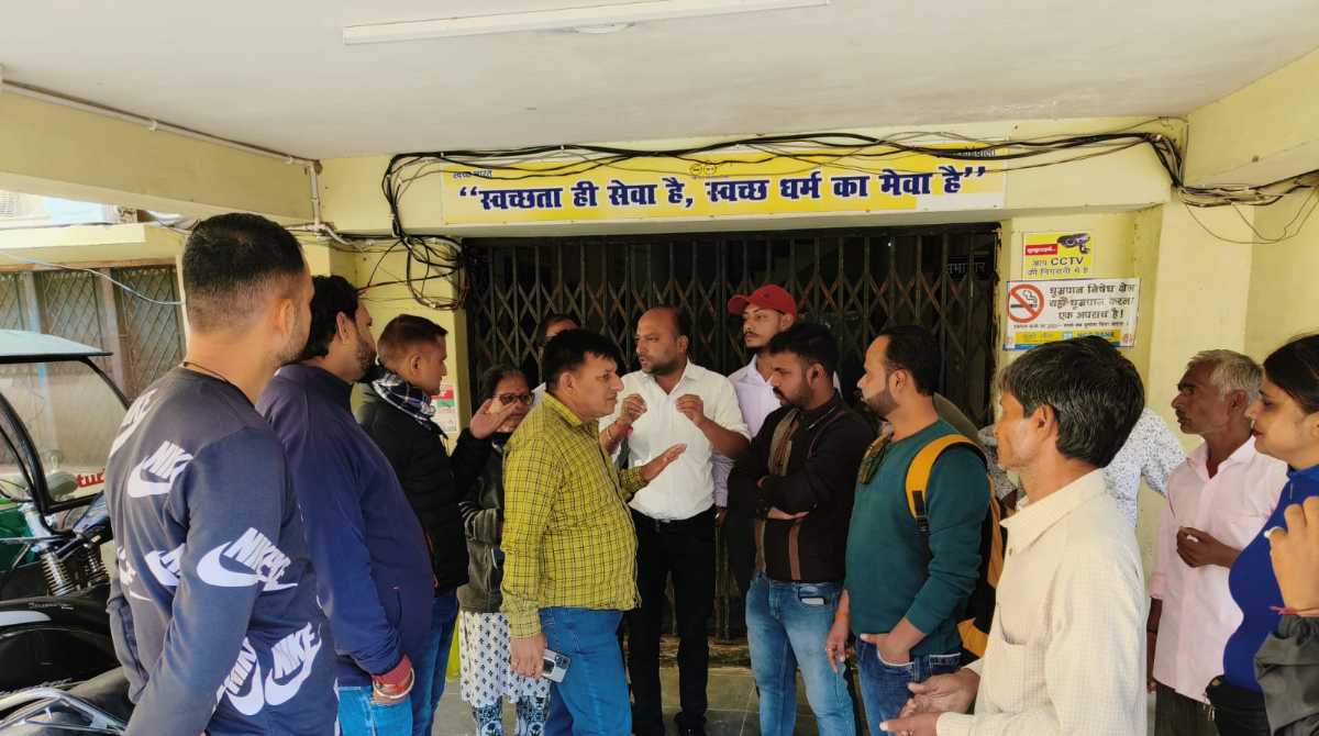 डोर टू डोर कूड़ा एकत्रीकरण में हो लापरवाही पर आंदोलन की दी चेतावनी…