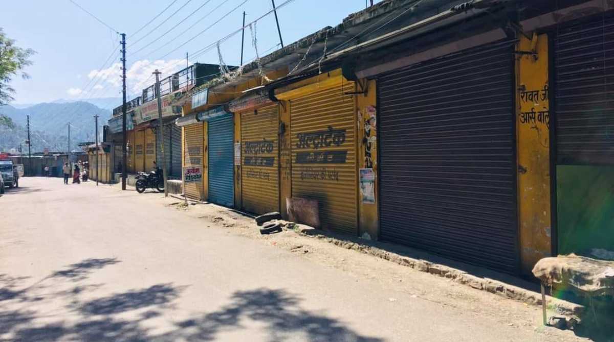 अंकिता हत्याकांड: टिहरी में भी दिखा बाजार बंद का असर, छोटे-बड़े बाजार सब रहें बंद…