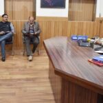 चमोली डीएम ने ली अवस्थापना विकास कार्यो की समीक्षा बैठक, दिए ये निर्देश…