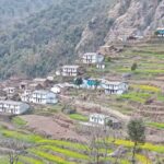सकंड गांव आज भी यातायात सुविधा से वंचित, लोग पलायन करने को मजबूर…