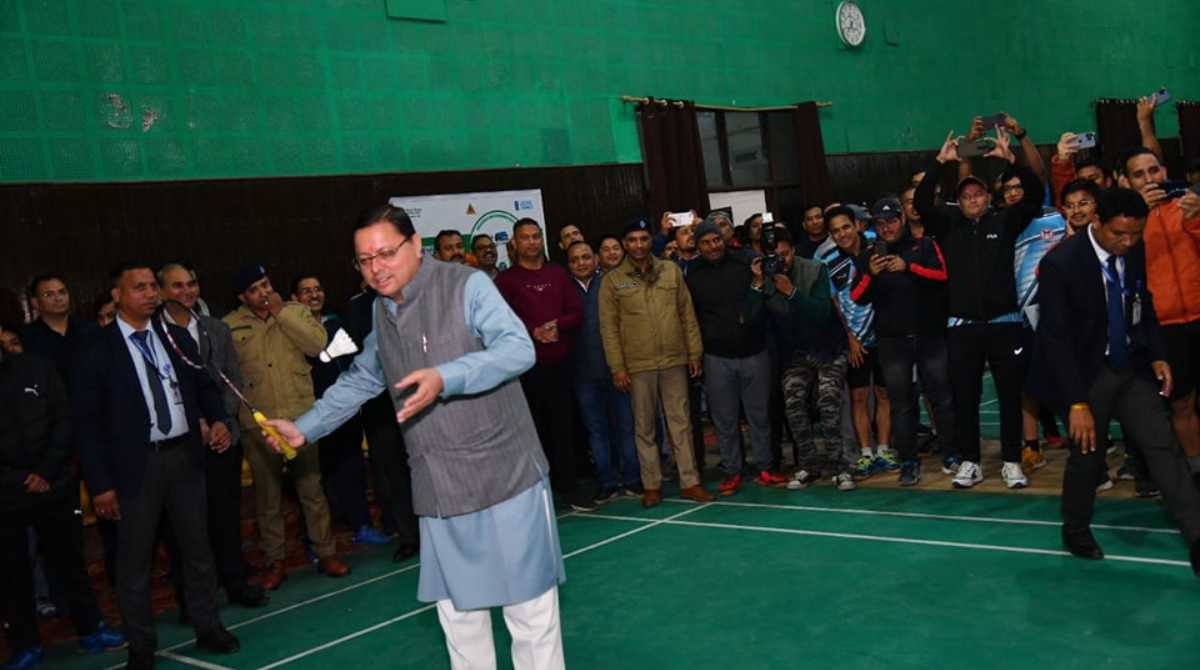 सीएम धामी ने किया बैडमिंटन प्रतियोगिता का शुभारंभ, स्वयं भी खेल कर खिलाड़ियों का बढ़ाया हौसला…