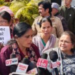 UKD ने अवैध निर्माण को लेकर किया एमडीडीए का घेराव, की ये मांग…