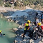 Rishikesh आने वाले पर्यटकों के हाथ लगेगी मायूसी, कई गंगा घाटों पर पुलिस ने लगाई रोक