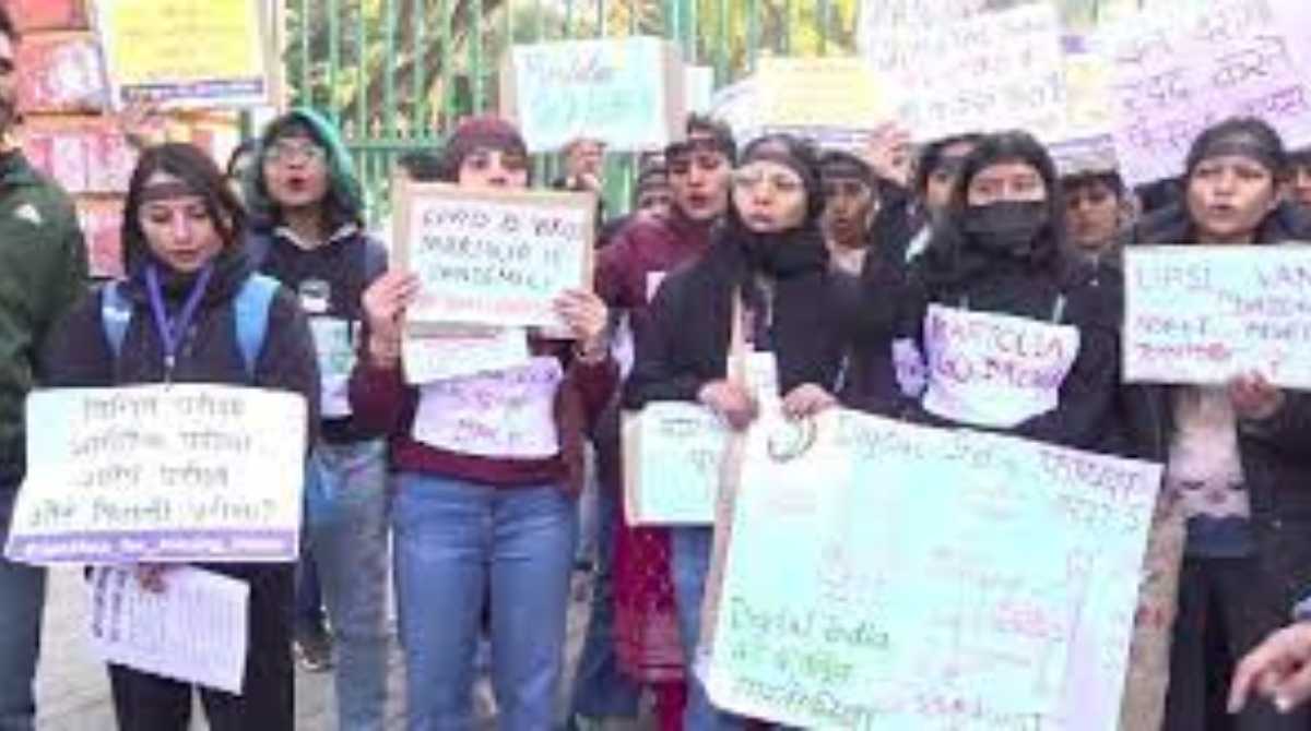 भर्ती परीक्षा निरस्त होने से युवा अभ्यर्थियों में भारी आक्रोश, सीएम आवास कूच…