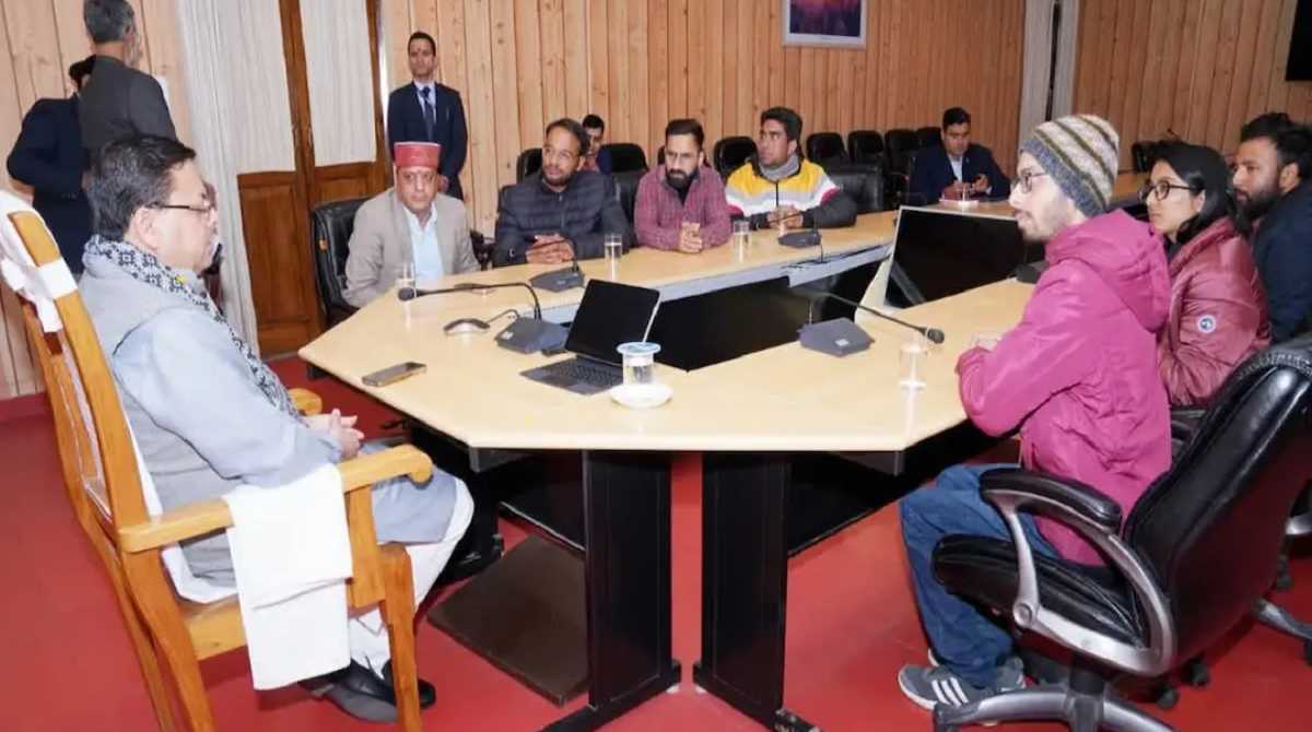 बेरोजगार संघ के प्रतिनिधियों ने मुख्यमंत्री पुष्कर सिंह धामी से