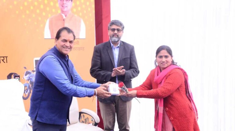 बिल लाओ इनाम पाओ योजना से लोग खुश, वित्त मंत्री