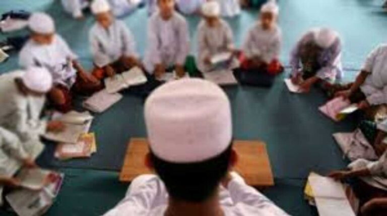 उत्तराखंडः मदरसों को हाईटेक बनाने और इनकी जांच के आदेश,