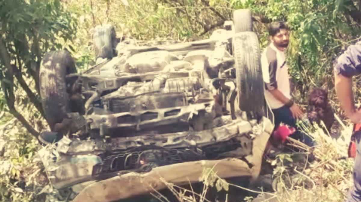 देहरादून-मसूरी रोड पर दर्दनाक हादसा, खाई में गिरा वाहन, सात
