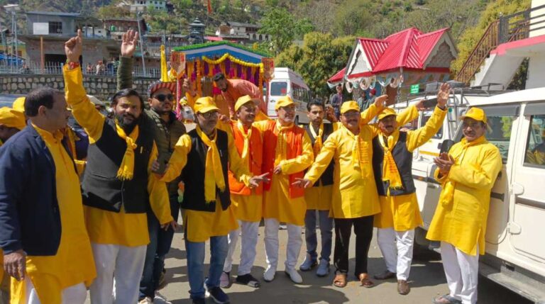 &ldquo;गौ यात्रा&rdquo; को मिल रहा आम जन का समर्थन, उत्तरकाशी