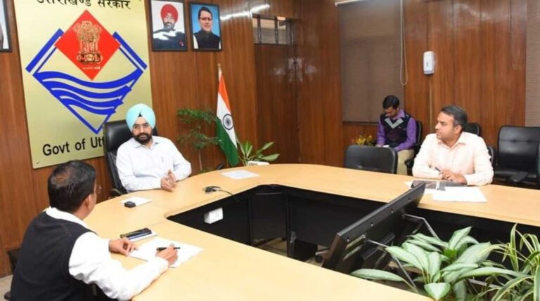 लैंड बैंक के लिए सीएस ने दिए अधिकारियों को ये