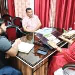 terror of monkeys Rishikesh, mayor Mattings with officers