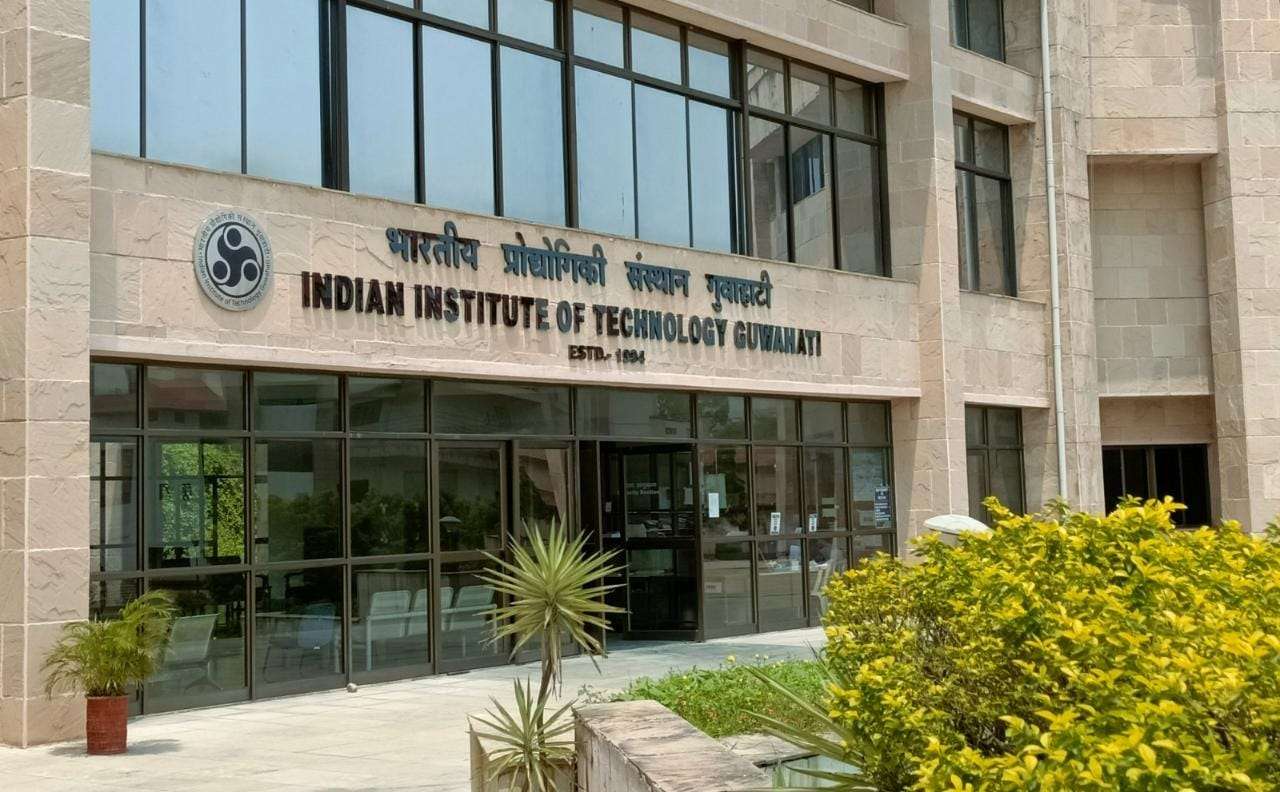 QS World University Ranking में 8वें स्थान पर आया IIT Guwahati