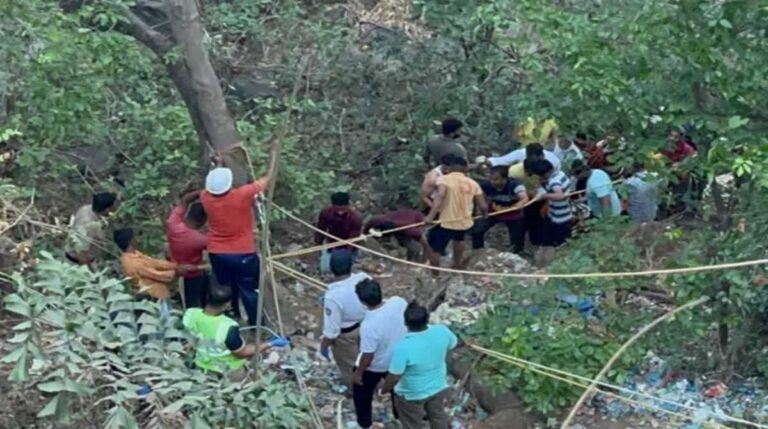 शनिवार सुबह बड़ा हादसा, 12 लोगों की मौत,अन्य घायल&hellip;