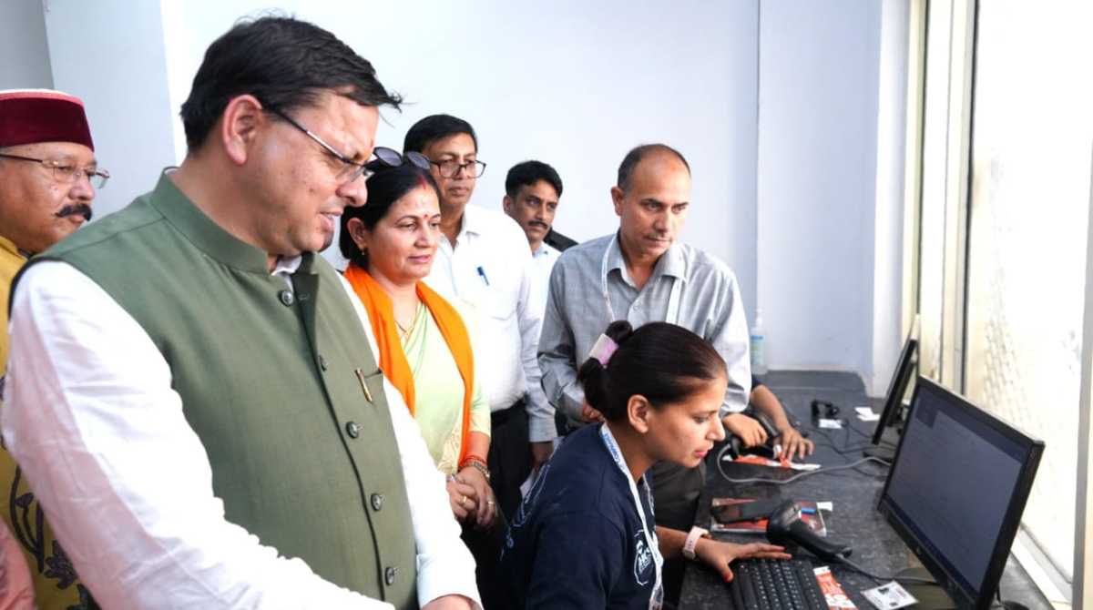 सीएम धामी ने किया चारधाम यात्रा के रजिस्ट्रेशन ऑफिस कम