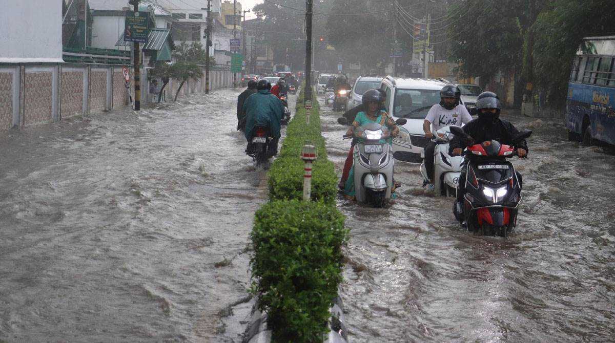 उत्तराखंडः मूसलाधार बारिश से जन जीवन अस्त व्यस्त, अगले तीन