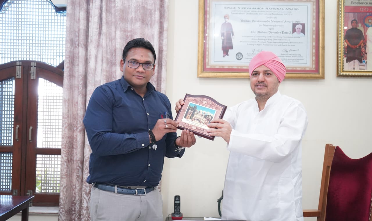 स्वास्थ्य सचिव डाॅ आर.राजेश कुमार व कुलपति पहुंचे श्री दरबार साहिब