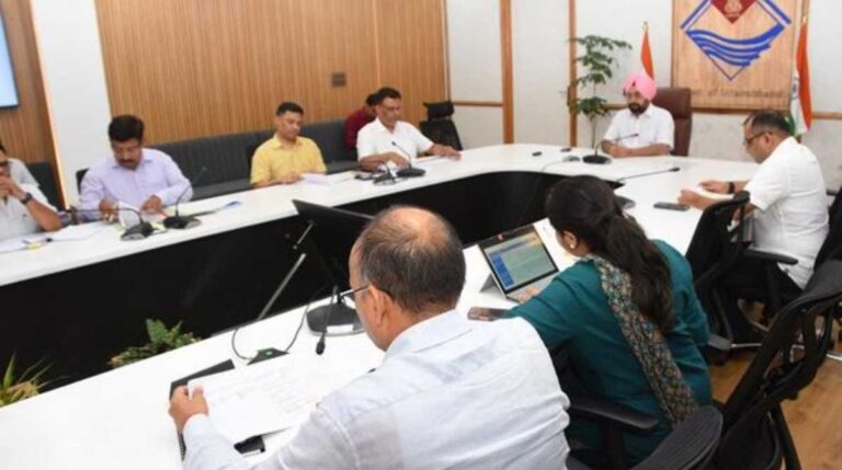 वाईब्रेंट विलेज को लेकर सीएस ने दिए सभी जिलाधिकारियों को