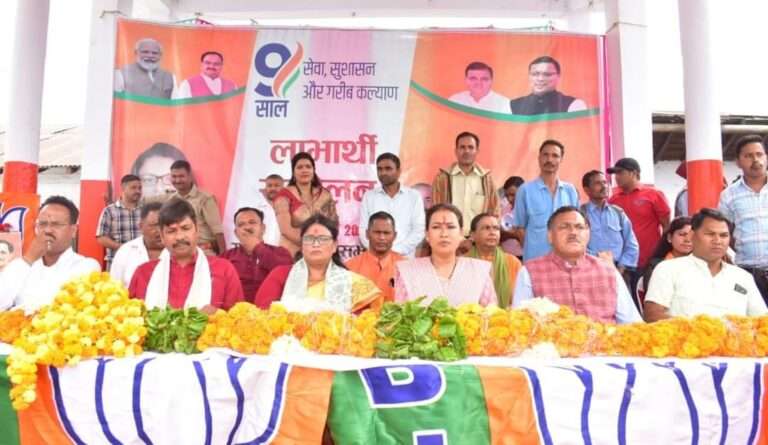 cabinet minister Rekha