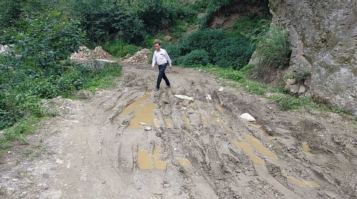 राज्य में 26 राजमार्ग सहित 273 सड़कें बंद, विद्युत-पेयजल लाइन बाधित…