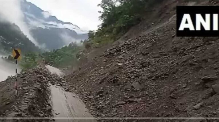 प्रदेशभर में बारिश का कहर, 170 सड़के बंद, खतरे के
