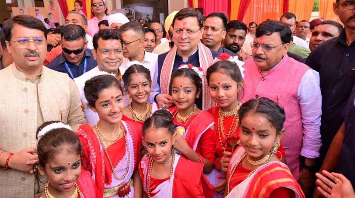 बंगाली समुदाय के लिए यहां होगा विशिष्ट बंग भवन का निर्माण, सीएम ने की घोषणा…