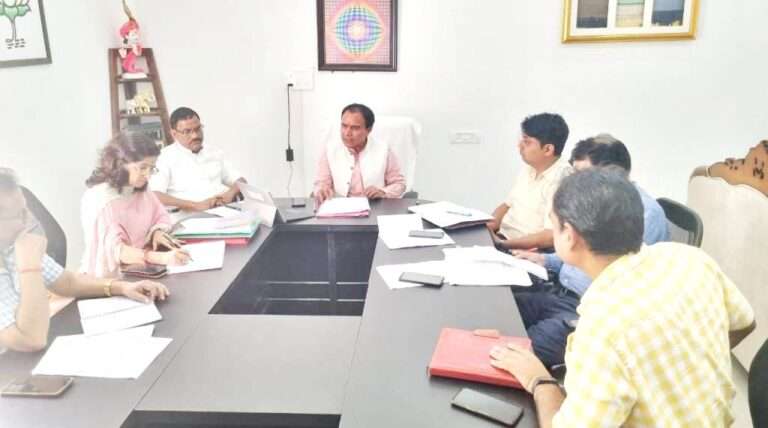 Minister Dr. Dhan Singh Rawat