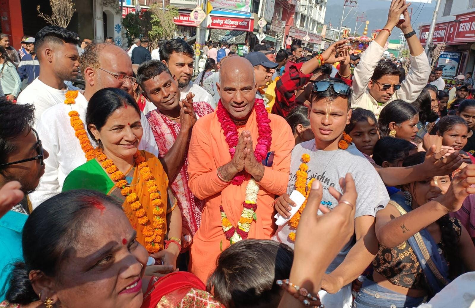 Rishikesh: महापौर ने रथ यात्रा में शामिल होकर लिया भगवान जगन्नाथ का आर्शीवाद