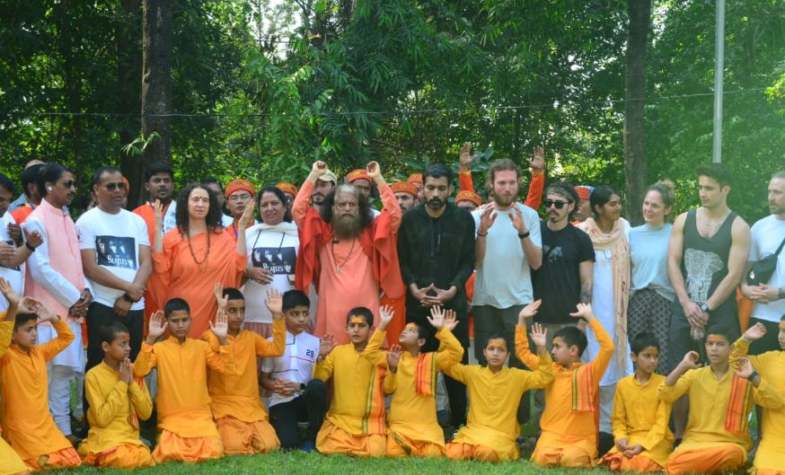 84 कुटिया हेरिटेज वॉक रहा &lsquo;द बिटल्स एंड द गंगा