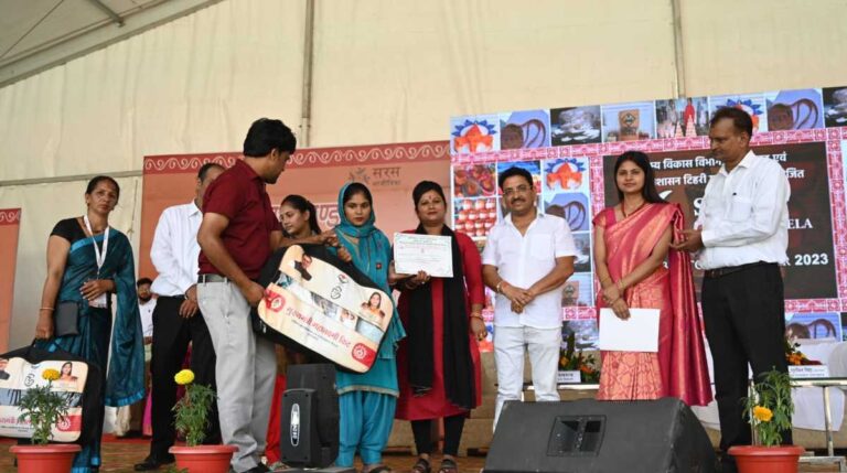 10 दिवसीय राष्ट्रीय सरस आजीविका मेला-2023 में राज्यपाल में किया