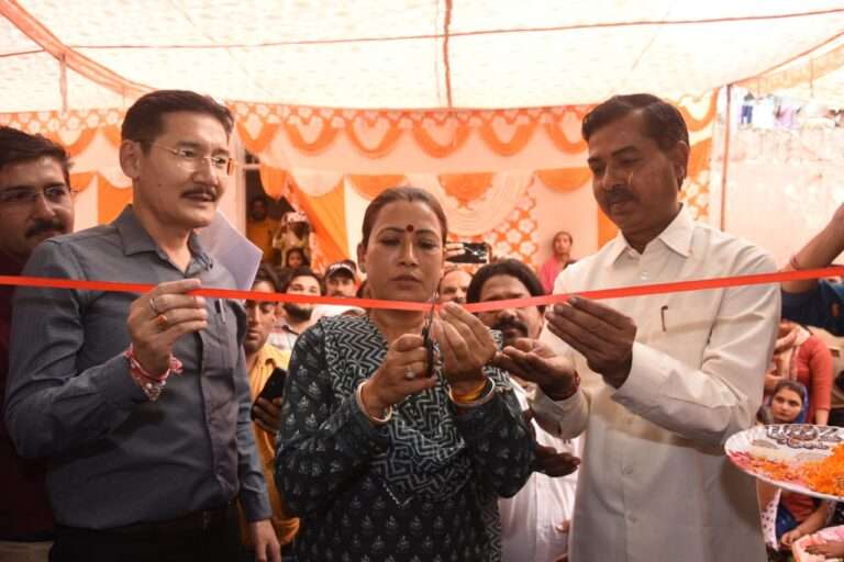 Food Minister Rekha Arya