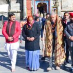 बाबा केदारनाथ के दर्शन कर अभिभूत हुए उप राष्ट्रपति